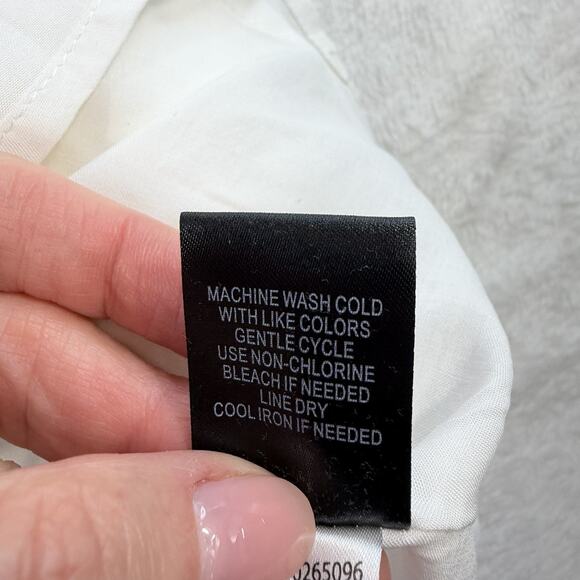 Torrid Plus 2 2X Babydoll Eyelet Tiered Top White Short Sleeve V-Neck Romantic - Picture 8 of 13